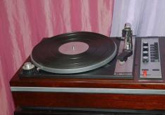 Top 10 vinyl players from the USSR era